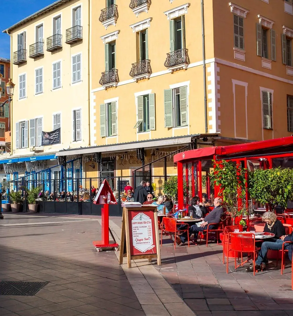 Proche Du Cours Saleya Et De La Plage, Dans Le Vieux Nice, Spacieux Et Climatise Apartment