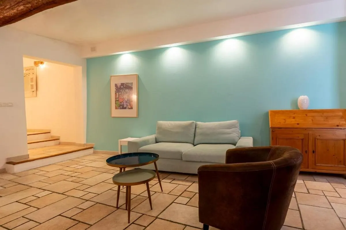 Proche Du Cours Saleya Et De La Plage, Dans Le Vieux Nice, Spacieux Et Climatise Apartment Nizza